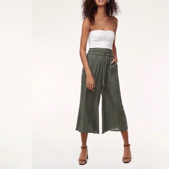 Aritzia Pants - ⭐️Aritzia Wilfred Nanterre pants❤️New listing⭐️